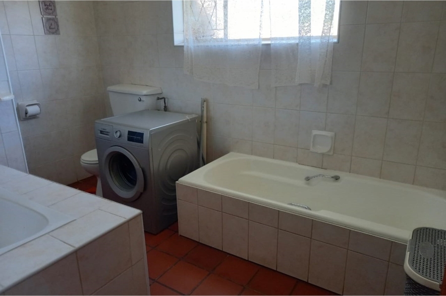 4 Bedroom Property for Sale in Carters Glen Northern Cape